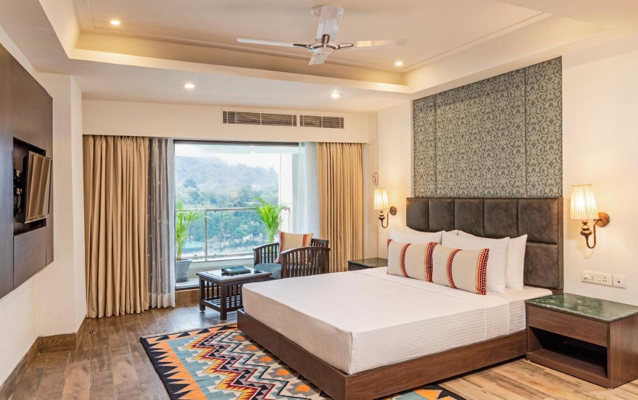 Lemon Tree Premier, Rishikesh Hotel Exterior photo